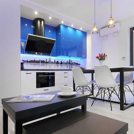 Bulwary Wislane P&O Serviced Apartments With Ac Warschau Exterior foto