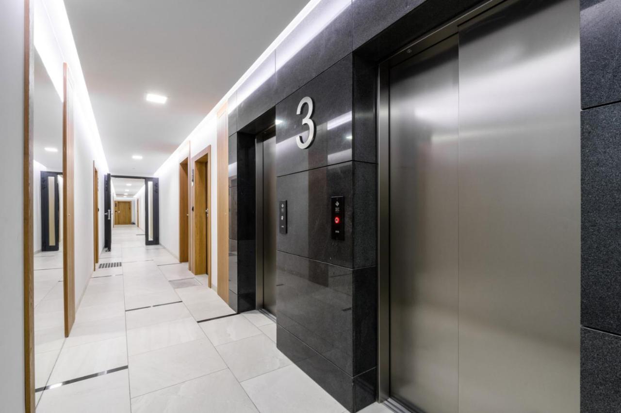 Bulwary Wislane P&O Serviced Apartments With Ac Warschau Exterior foto