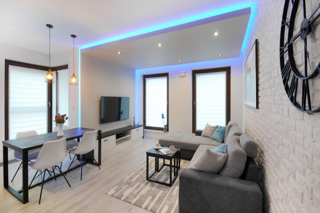 Bulwary Wislane P&O Serviced Apartments With Ac Warschau Exterior foto